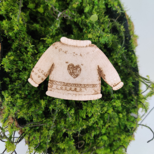 Świąteczny SWETER z sercem tekturka BN10