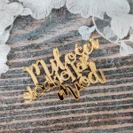 Napis MIŁOŚCI SŁODKIEJ JAK MIÓD złota pleksi PL220