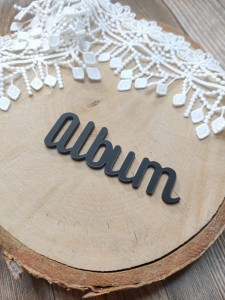 Napis ALBUM czarna mat pleksi (1)