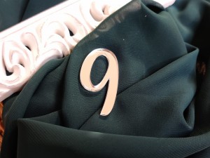 Cyfra 9 srebrna pleksi PL449