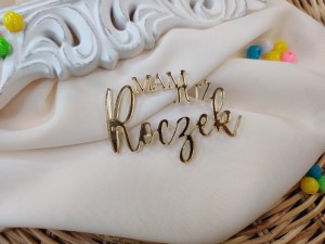 Napis MAM JUŻ ROCZEK złota pleksi SD35