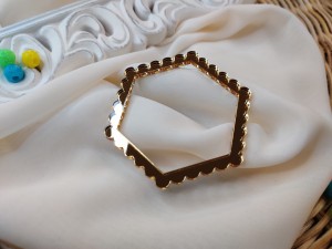 Ramka SZEŚCIOKĄT złota pleksi  SD177