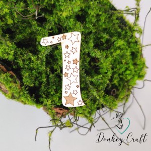 Cyfra jeden - 1 - z gwiazdkami grawerowana C01