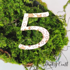 Tekturka Cyfra pięć - 5 - z gwiazdkami grawerowana C05