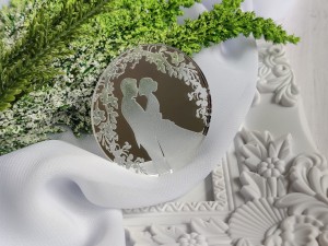 Młoda Para 3 grawer na pleksi SREBRO SL61