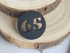 Cyfra 65 CZARNY MAT pleksi  MM67