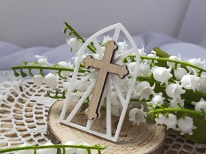 Okno biała pleksi z krzyżem HDF klon PP17