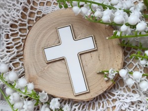 Krzyż biała pleksi ramka HDF klon PP28